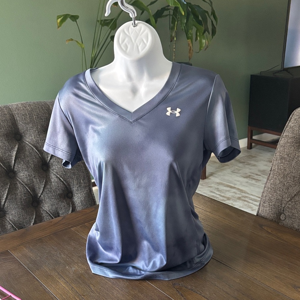 Under Armour Women's Gray/Blue V-Neck Tee